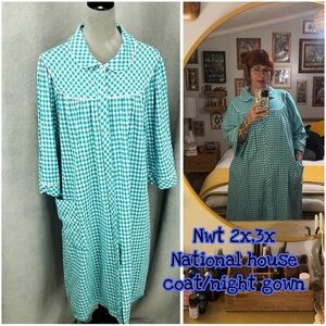 National housecoat sizes 2 and 3x new
